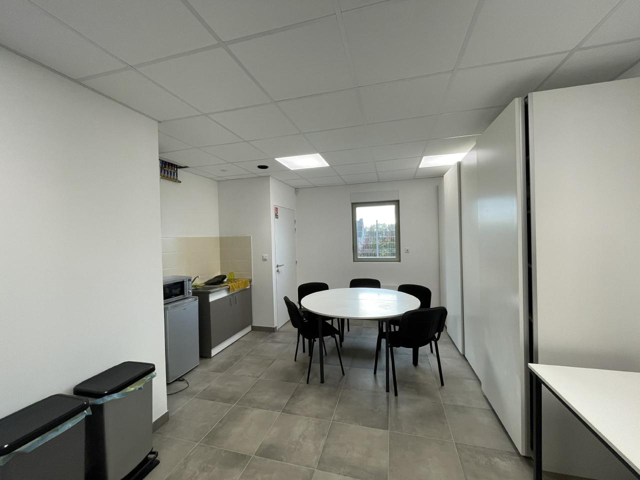 Local d'activité Bourgbarré 2080m² Location local d'activité Bourgbarré Ille-et-Vilaine OLACT2314187 11